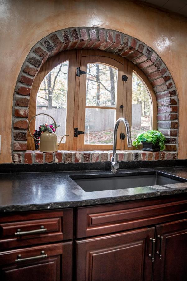 The Hobbit House, Fantasy Comes Home! Russellville Dış mekan fotoğraf