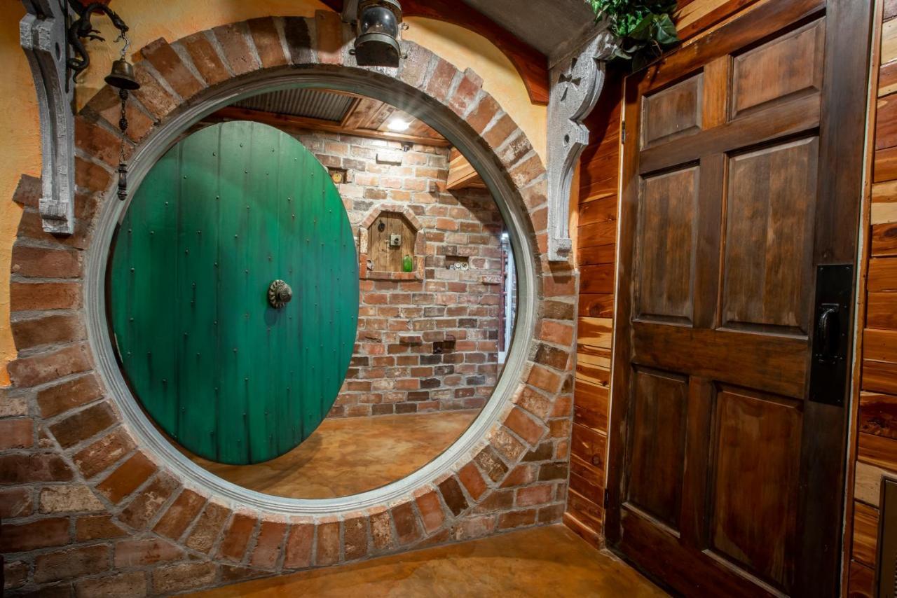 The Hobbit House, Fantasy Comes Home! Russellville Dış mekan fotoğraf